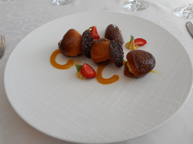 Jan's rich dessert , based on roasted apricots.